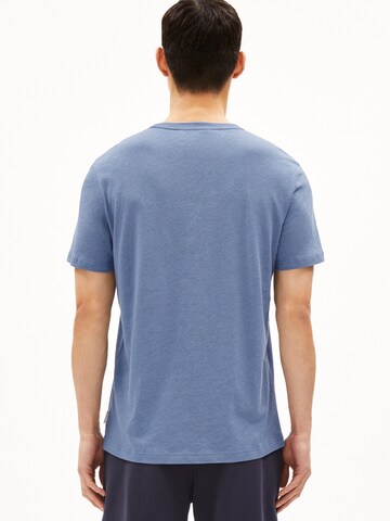 T-Shirt ARMEDANGELS en bleu