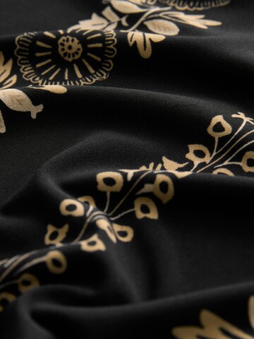 Next Bluse in Schwarz