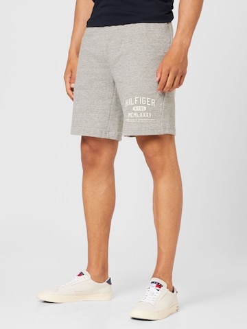 TOMMY HILFIGER Regular Pants in Grey: front