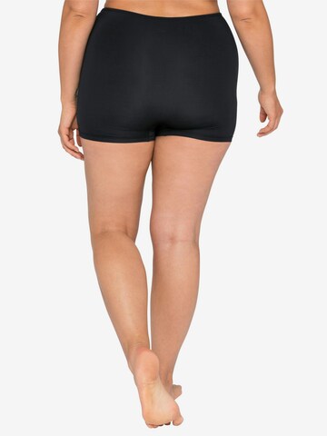 SHEEGO Boyshorts in Black