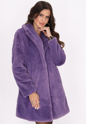 faina Winter Coat in Purple: front