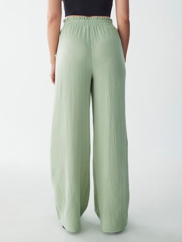 St MRLO Loosefit Broek 'LETTY' in Groen: terug