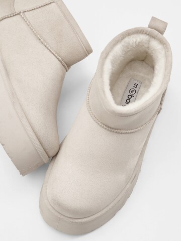 bonprix - Botas en beige