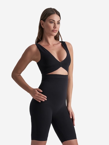 Pantalon modelant 'Soft Touch Seamless High Waist Short' Bye Bra en noir