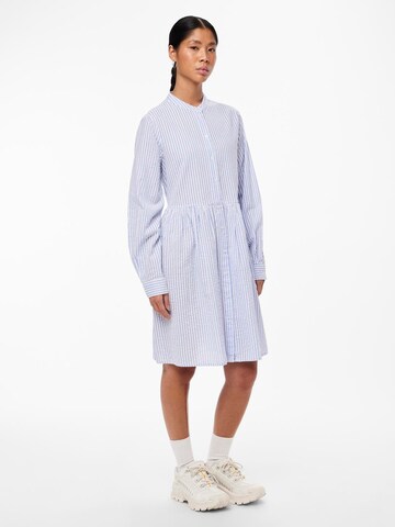 Robe-chemise 'SALLY' PIECES en bleu