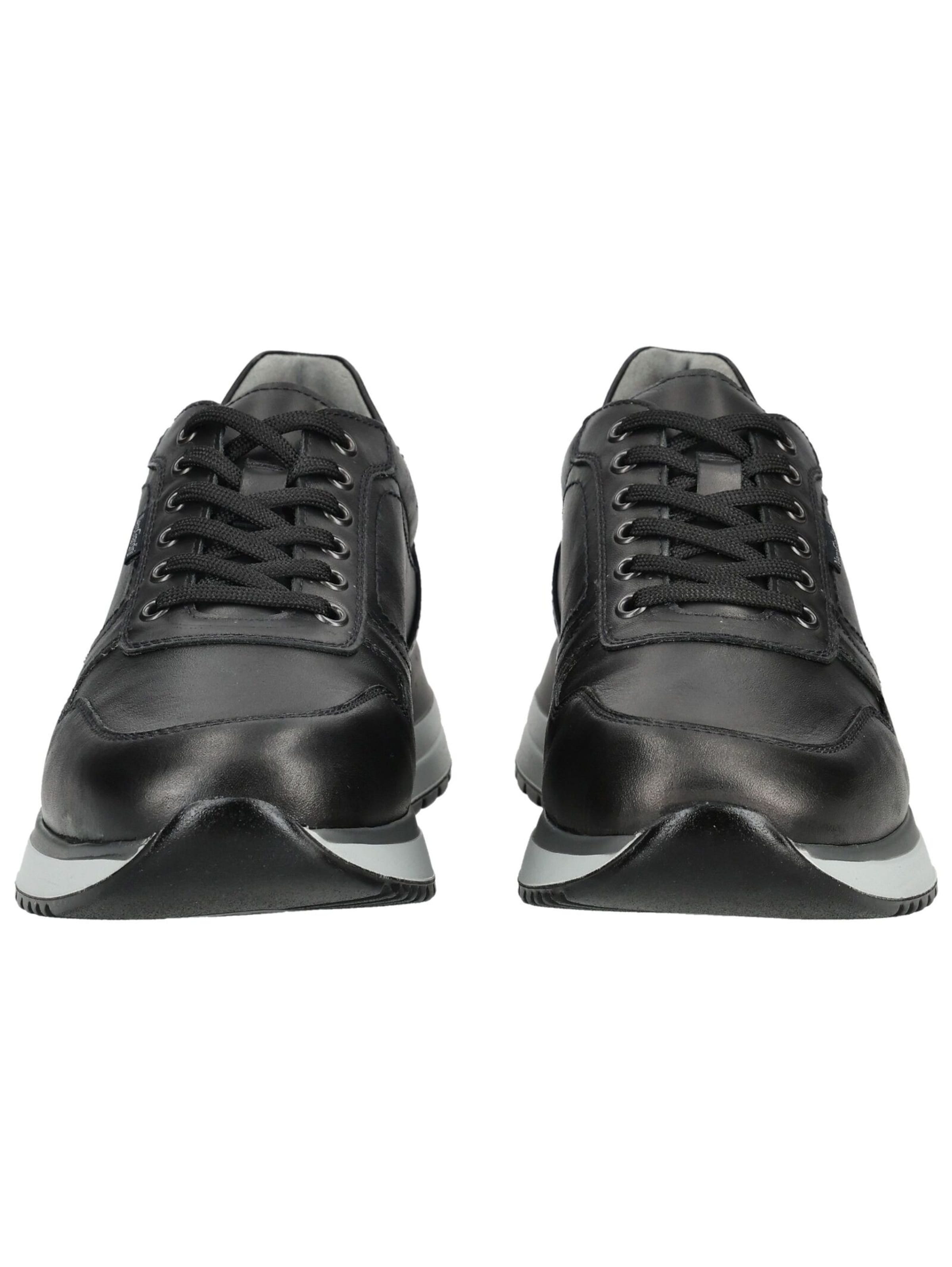 Baskets basses Nero Giardini en noir
