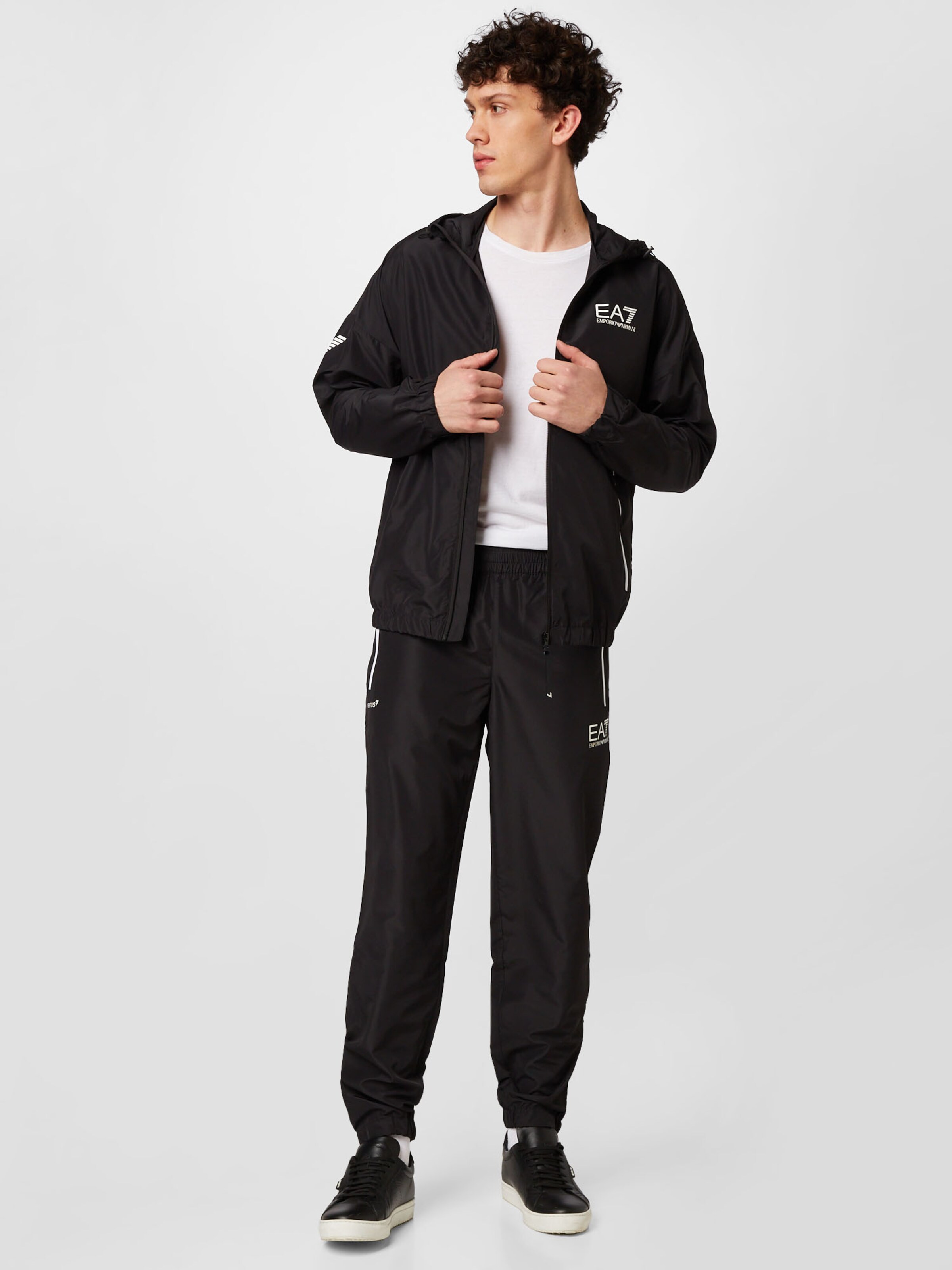 EA7 Emporio Armani Trainingspak in Zwart ABOUT YOU