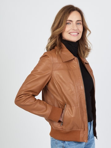 JCC Tussenjas in Bruin