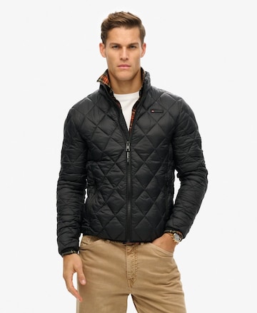 Veste mi-saison 'Fuji Lite' Superdry en noir : devant