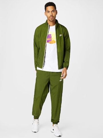 Nike Sportswear Облекло за бягане в зелено