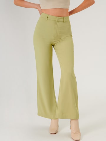 ABOUT YOU x Swalina&Linus Pants 'Luca' in Green: front