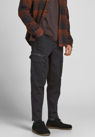 JACK & JONES Tapered Cargo trousers 'Ace Dex' in Black: front