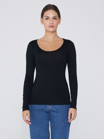 Tezenis Shirt in Black: front