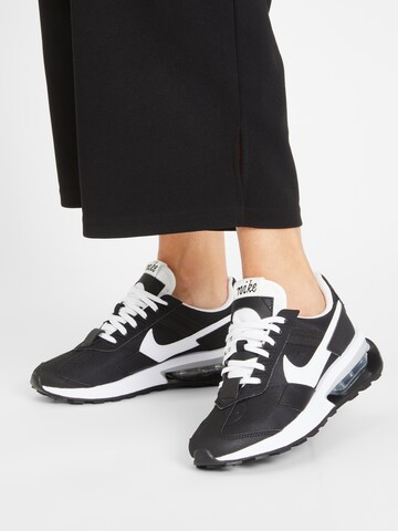 Nike Sportswear Низкие кроссовки 'Air Max Pre-Day' в Черный: спереди