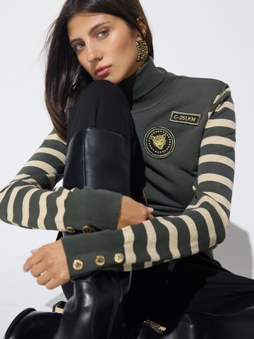 Pullover di Lola Casademunt in verde: frontale