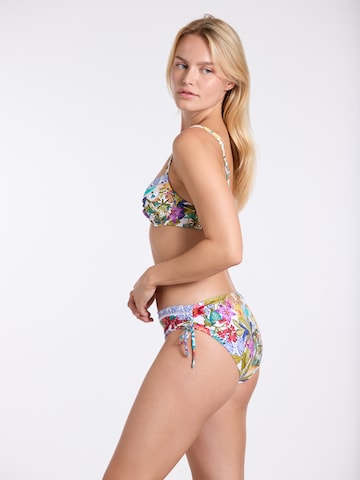 T-shirt Bikini di SUNFLAIR in bianco