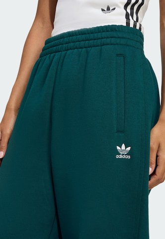 ADIDAS ORIGINALS Tapered Hose 'Essentials' in Grün
