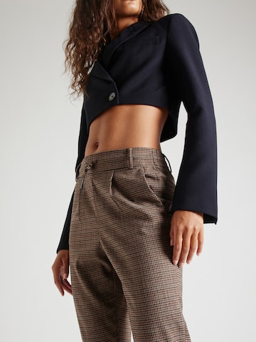 ONLY Slim fit Pleat-Front Pants in Brown