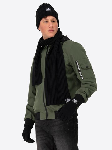 LONSDALE Beanie in Black