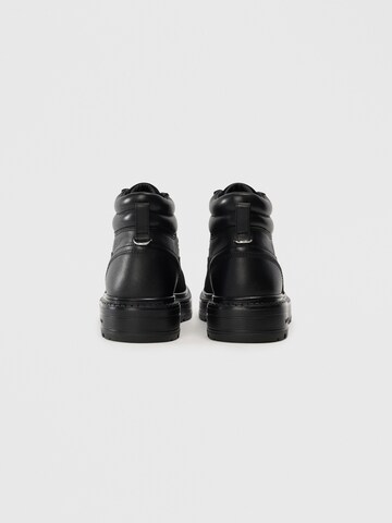 Karl Lagerfeld - Botas com atacadores em preto