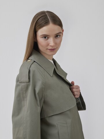 modström Between-seasons coat 'Clara' in Green