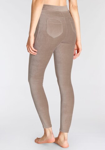 LASCANA Skinny Leggingsit värissä beige