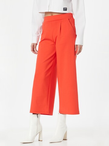 ICHI Wide leg Pleat-Front Pants 'Kate' in Red: front