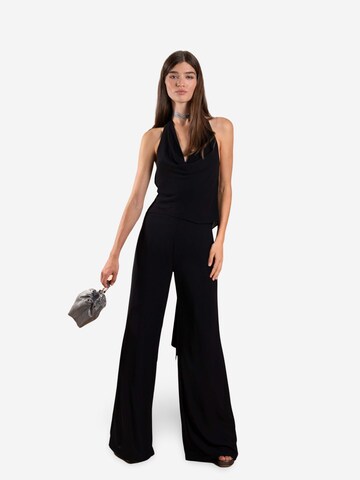 THE-ARE - Blusa em preto