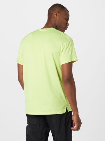 NIKE - Camiseta funcional 'Pro' en amarillo