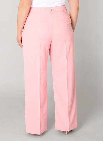 BASE LEVEL CURVY Regular Bundfaltenhose in Pink