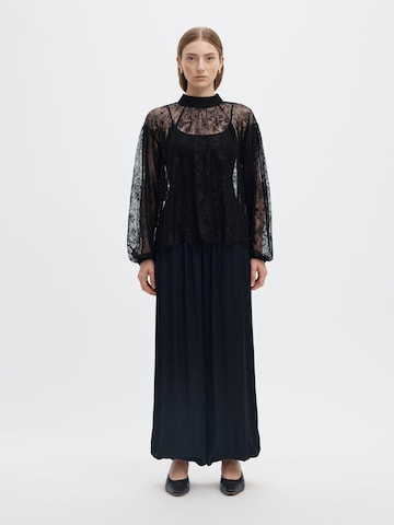 SELECTED - Blusa en negro