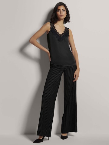 MADELEINE Top in Schwarz
