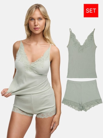 Tazzio - Pijama de pantalón corto 'F909' en verde: frente