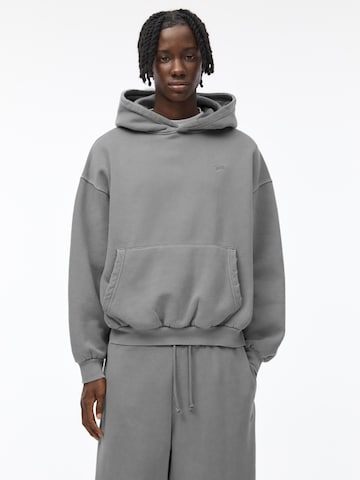 Pull&Bear Tréning póló - szürke: elől