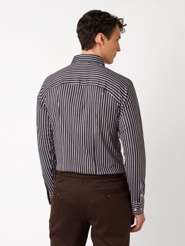 DESOTO Slim fit Button Up Shirt in Brown