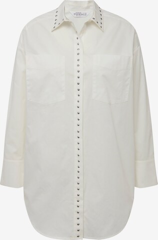 Studio Untold Blouse in White: front