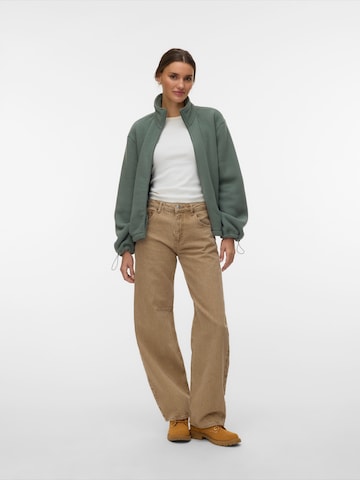 žalia VERO MODA Flisinis džemperis 'VMJannie': priekis