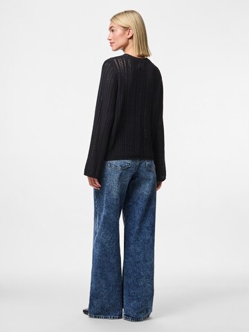 PIECES - Jersey 'PCNUKA' en negro