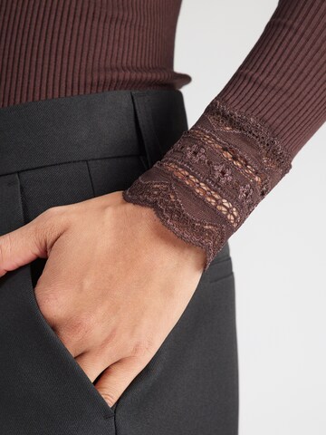 T-shirt rosemunde en marron