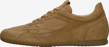 Baskets basses GABOR en marron : devant
