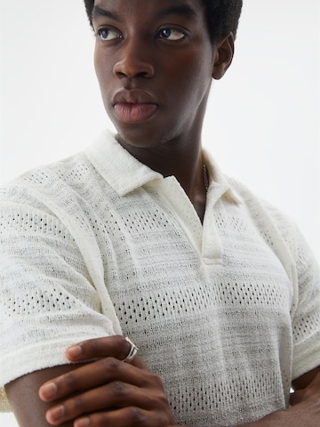 Pull&Bear Shirt in White