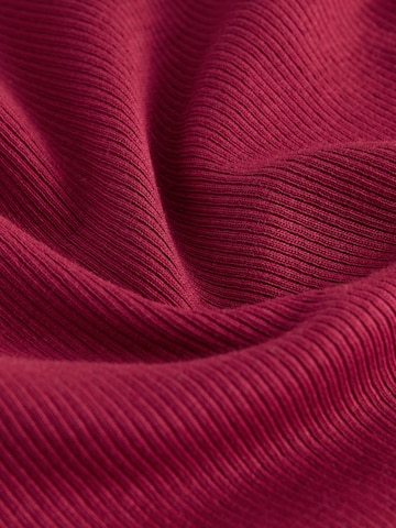 Next - Camiseta en rojo