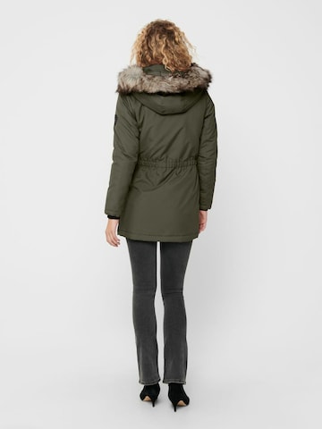 Parka invernale 'Iris' di ONLY in verde