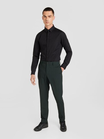 Coupe slim Pantalon à plis 'SLHLIAM' SELECTED HOMME en vert