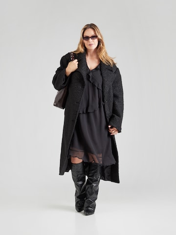 Rochie 'CARINDIGO' de la ONLY Carmakoma pe negru