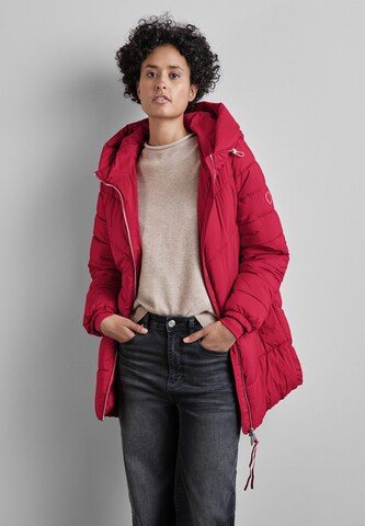 STREET ONE Lange Steppjacke in Rot: Vorderseite