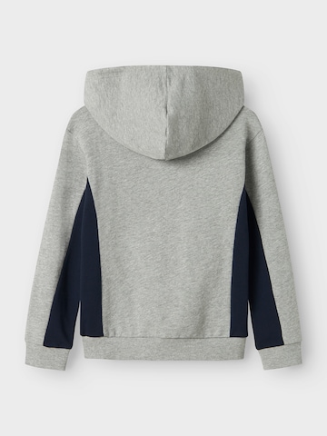 Giacca di felpa di NAME IT in grigio
