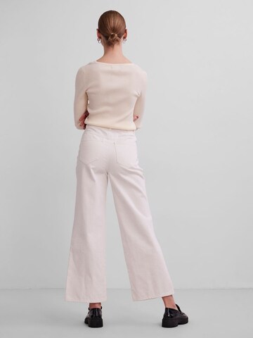 PIECES Wide Leg Jeans 'Elli' in Weiß