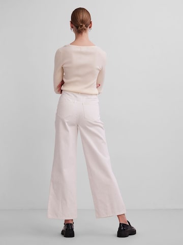 PIECES Wide leg Jeans 'Elli' in White