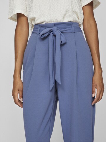 VILA Loose fit Pleat-front trousers in Blue